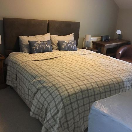 The Lion Bed And Breakfast Gwytherin ภายนอก รูปภาพ